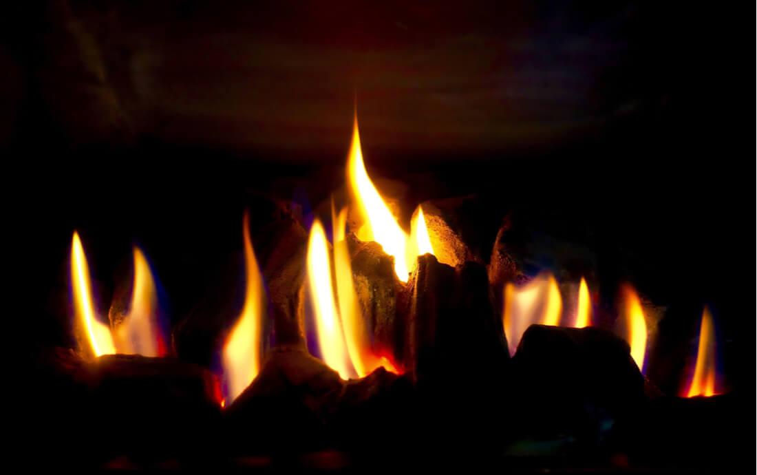 Which Type of Fireplace Should You Buy - Wood vs Electric vs Gas