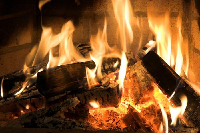 Should You Buy A Fireplace Or Stove?